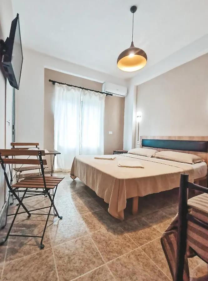 住宿加早餐酒店 Arda Beachside Living Durrës