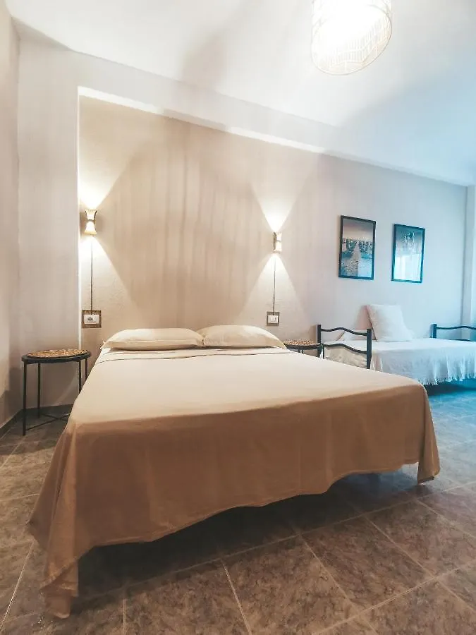 住宿加早餐酒店 Arda Beachside Living Durrës