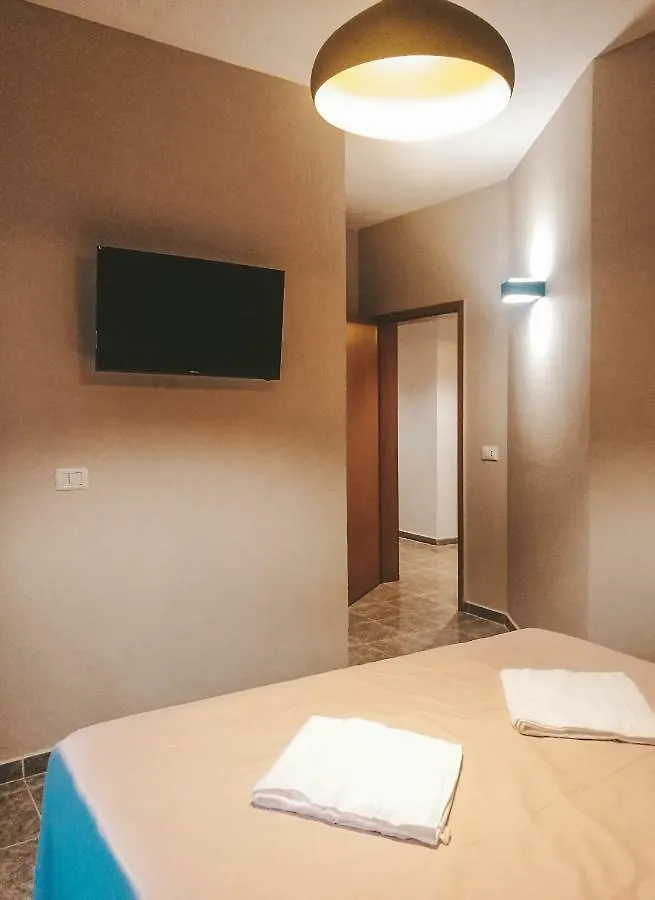 住宿加早餐酒店 Arda Beachside Living Durrës 阿尔巴尼亚